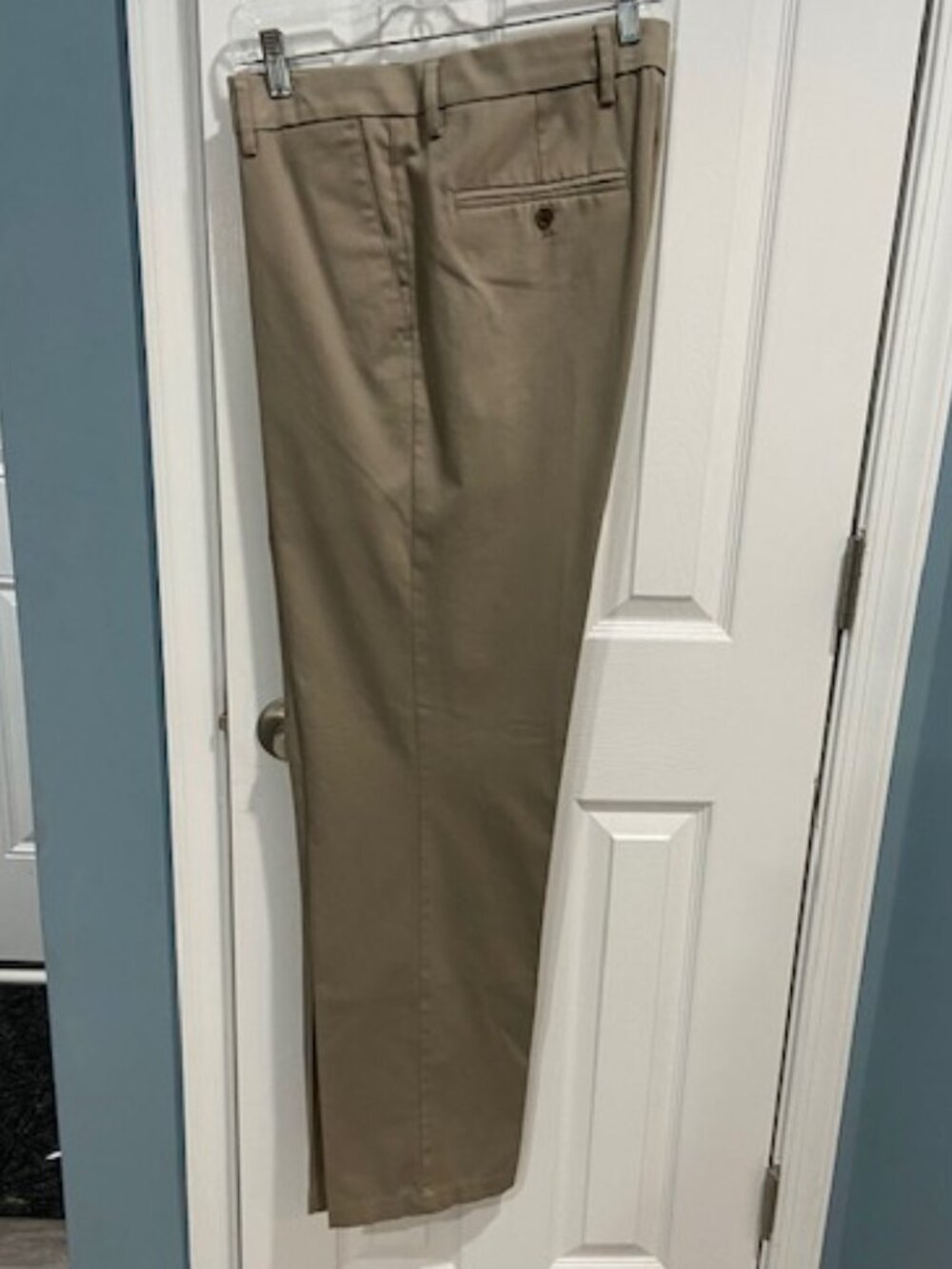 Dockers Classic Fit Khaki Pants Mens  36 x 34 Flat Front Flex Comfort